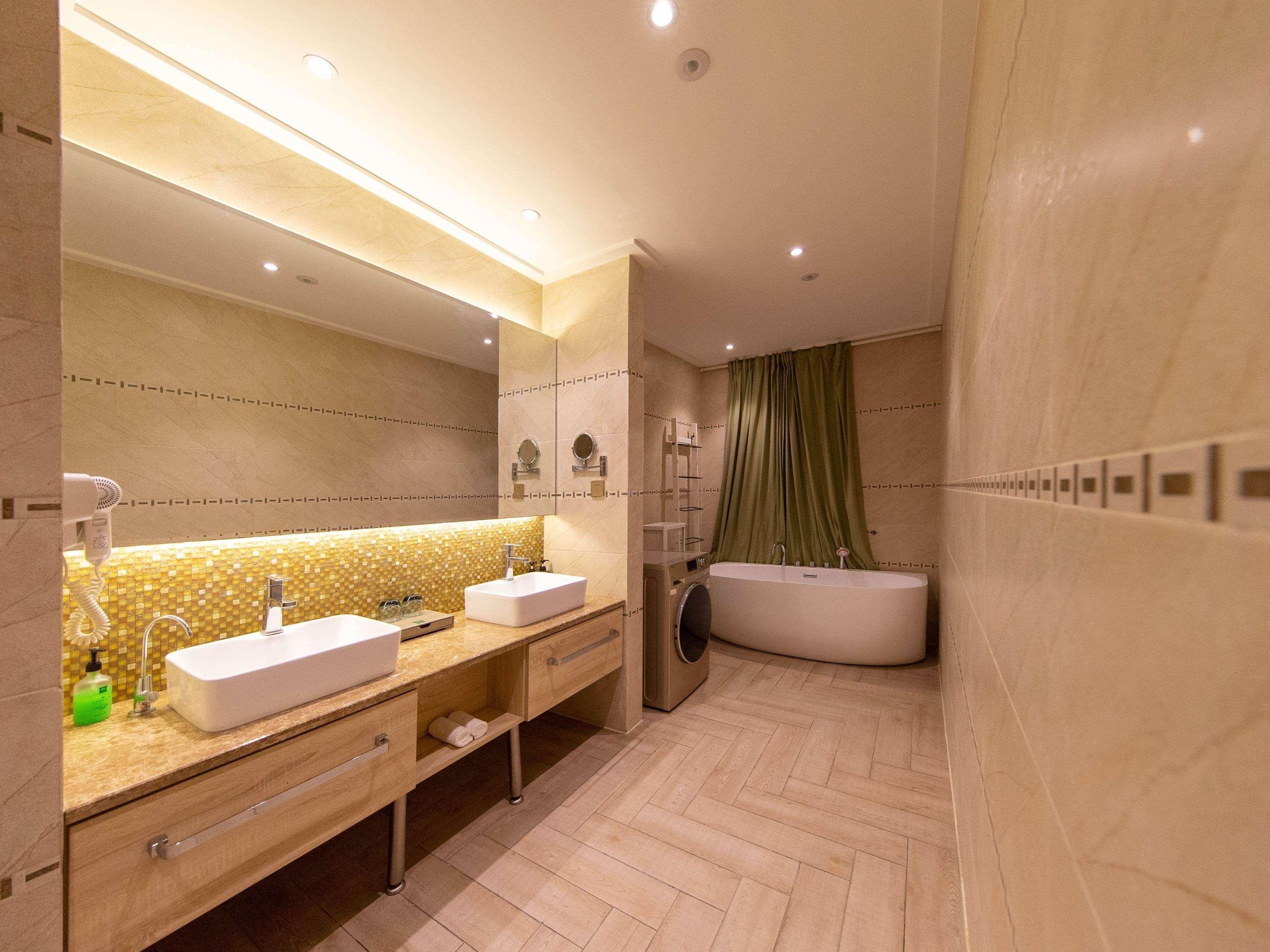 Ibis Styles Nantong Development Zone Shimao Plaza Hotel Kültér fotó