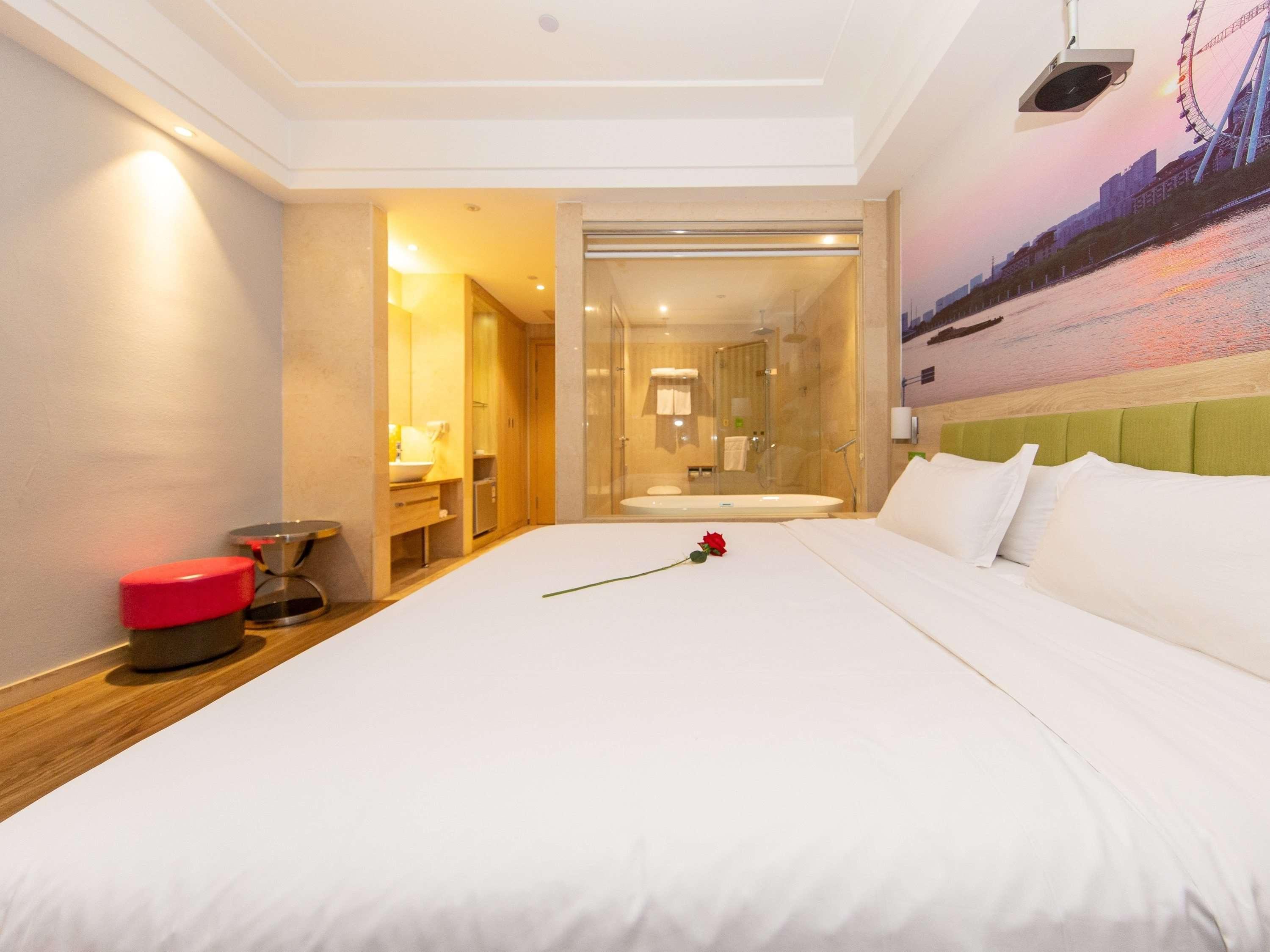 Ibis Styles Nantong Development Zone Shimao Plaza Hotel Kültér fotó