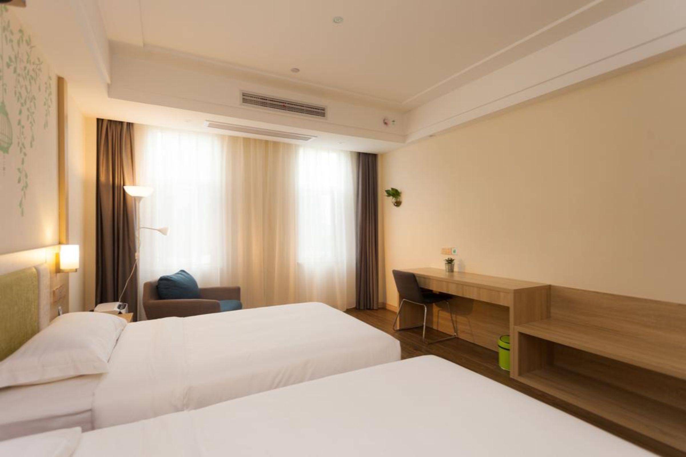 Ibis Styles Nantong Development Zone Shimao Plaza Hotel Kültér fotó