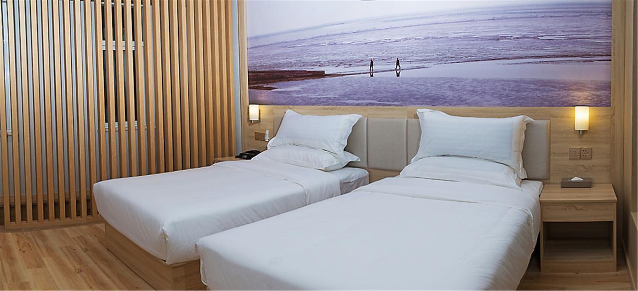 Ibis Styles Nantong Development Zone Shimao Plaza Hotel Kültér fotó