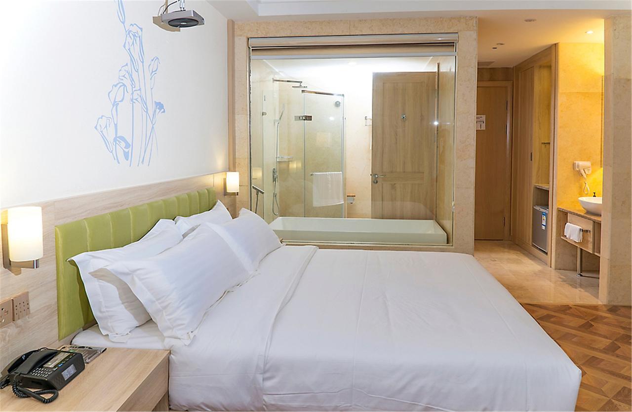 Ibis Styles Nantong Development Zone Shimao Plaza Hotel Kültér fotó