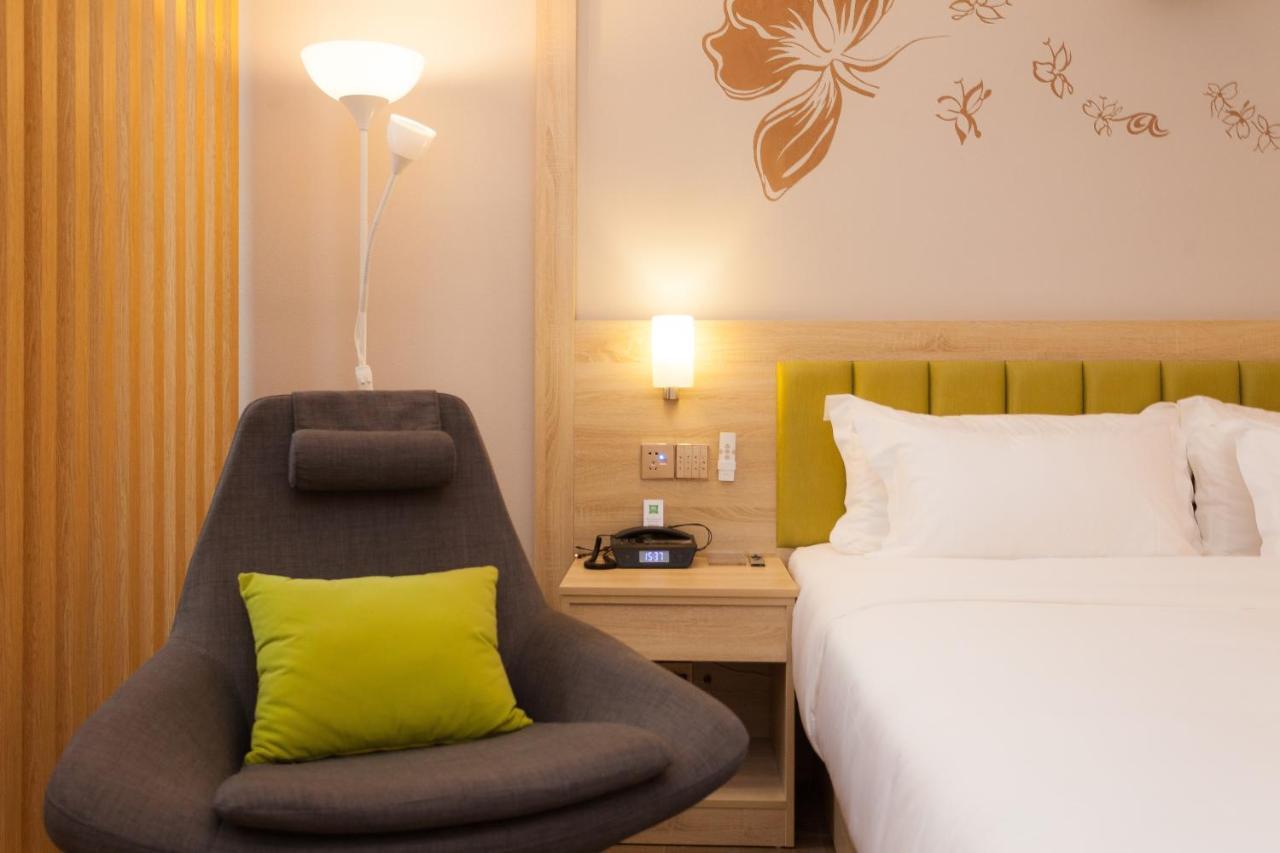 Ibis Styles Nantong Development Zone Shimao Plaza Hotel Kültér fotó