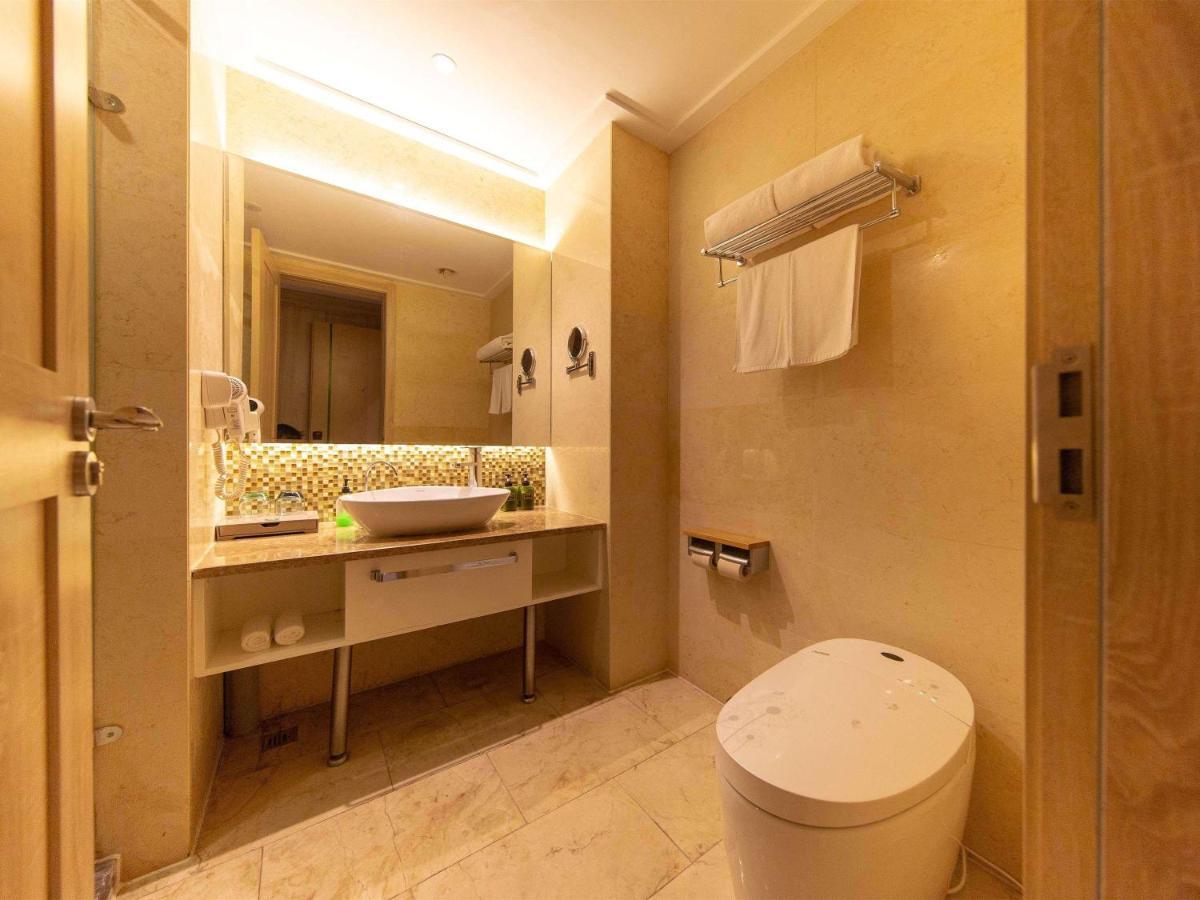 Ibis Styles Nantong Development Zone Shimao Plaza Hotel Kültér fotó