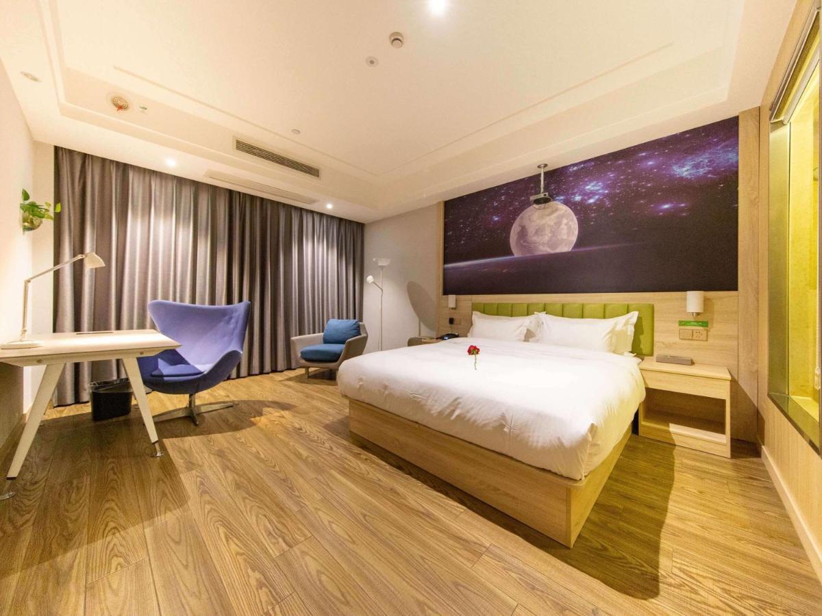 Ibis Styles Nantong Development Zone Shimao Plaza Hotel Kültér fotó